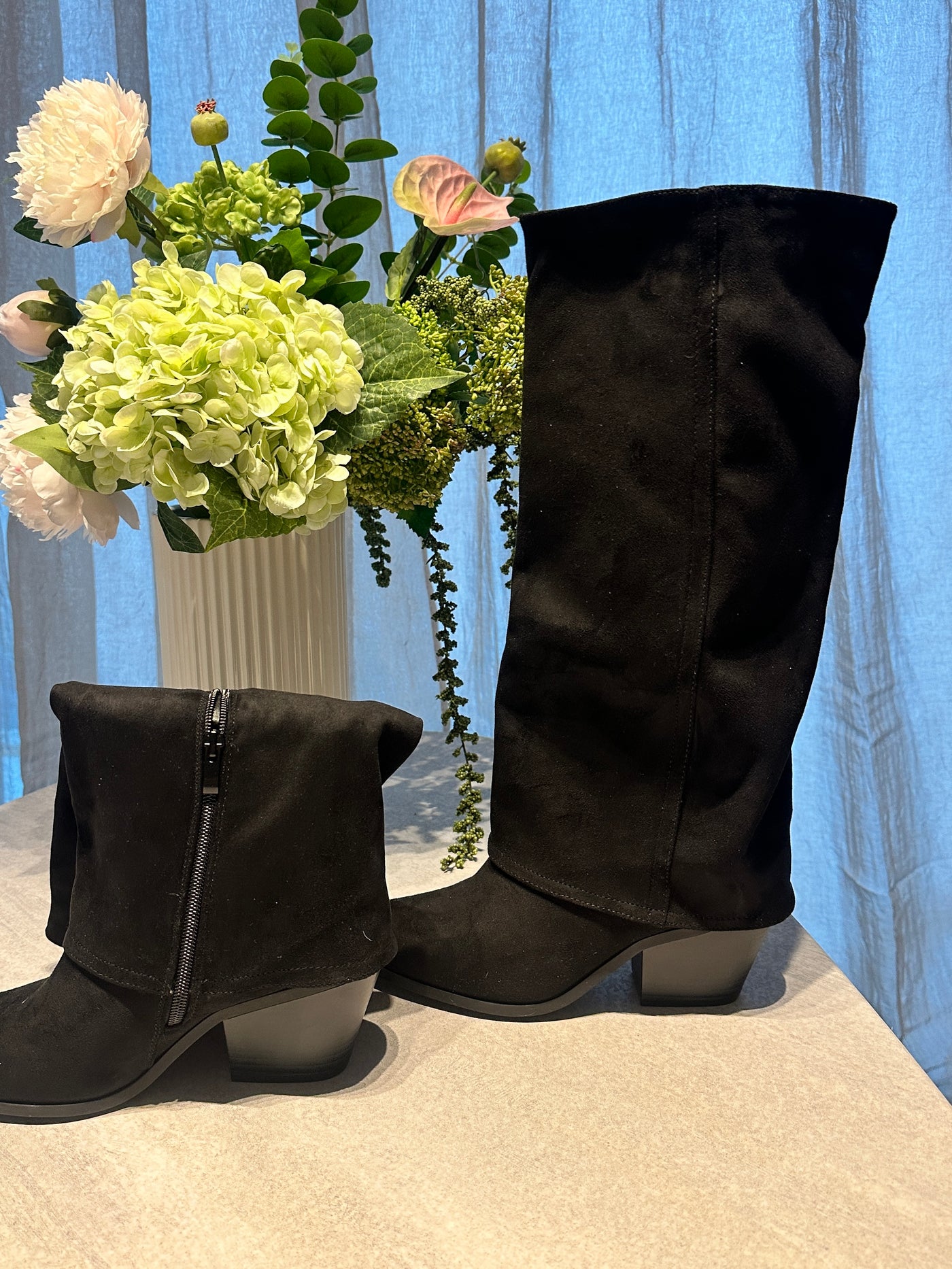 Suede Boots - Black