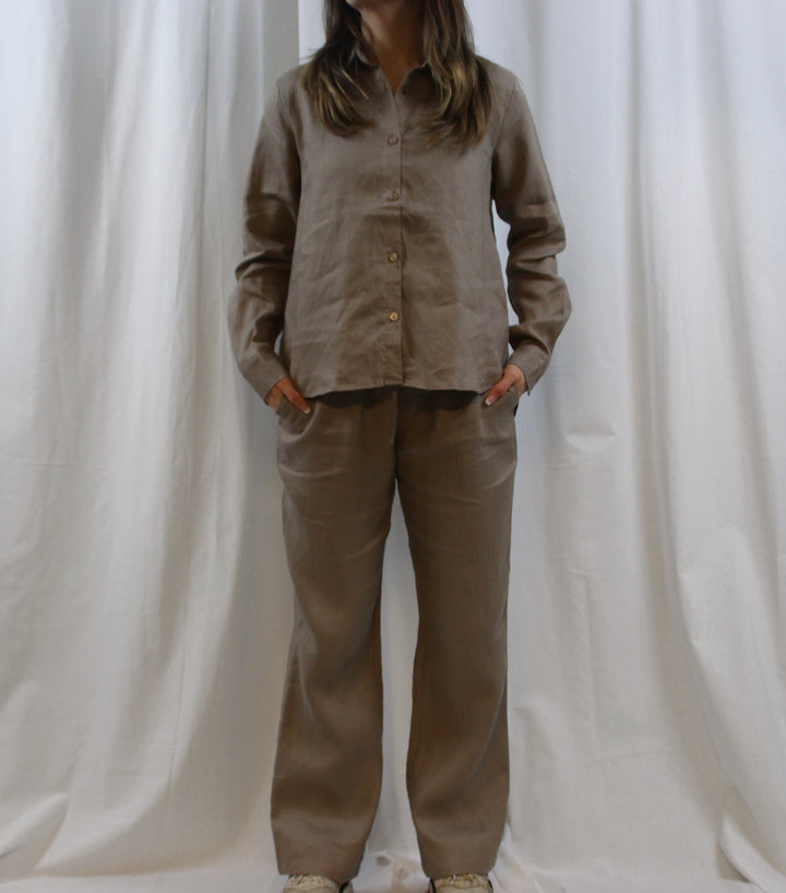 Linen trousers golden brown