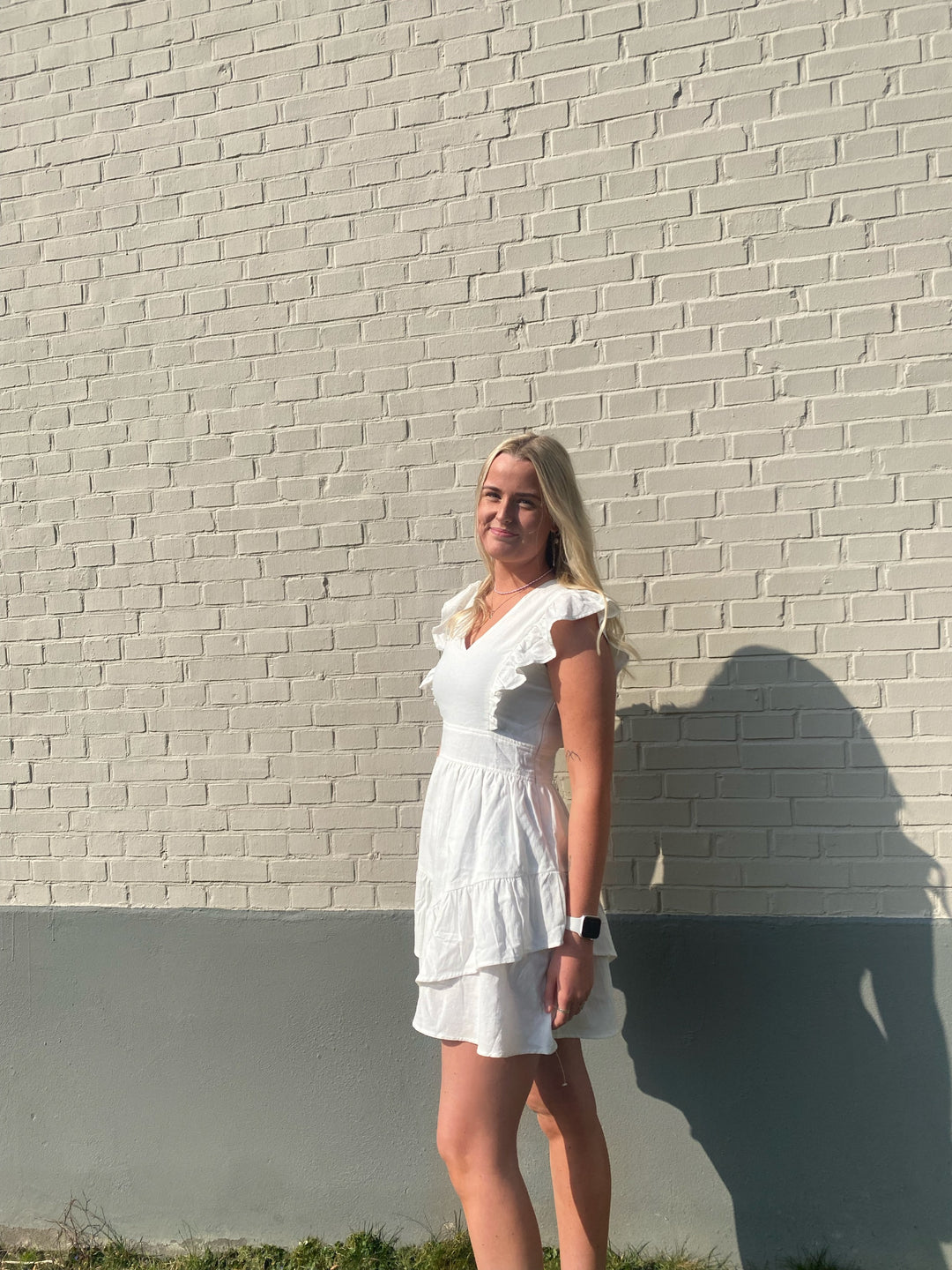 Linen dress w. ruffles - White